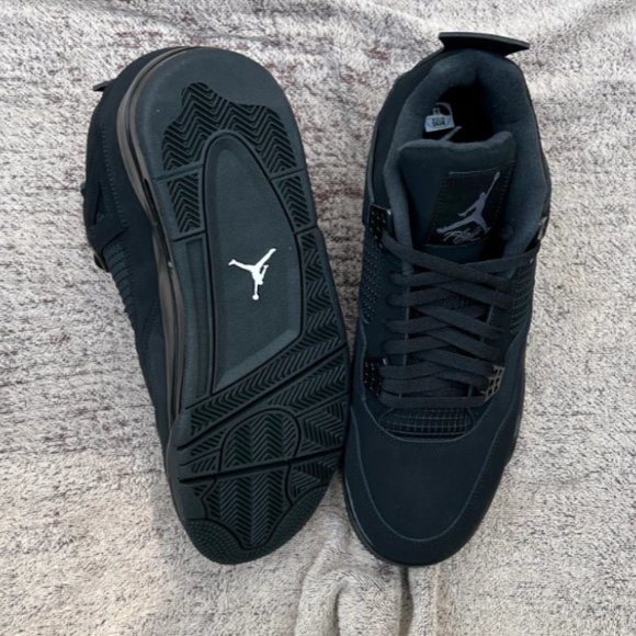 Jordan 4 Retro Black Cat